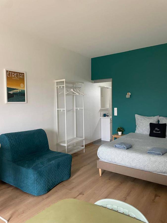 Location de vacances pour 2 personnes, avec vue ainsi que terrasse et jardin à Les Loges - 3