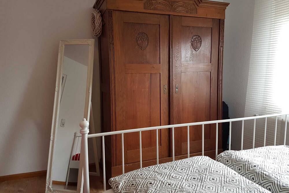 Ganze Wohnung, Ferienwohnung 100qm 4 Zimmer Terasse 25qm 1 Garage und 1 Stellplatz - in Europa-Park, Kappel-Grafenhausen
