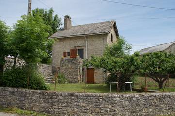 Gîte pour 3 personnes, avec jardin à La Canourgue