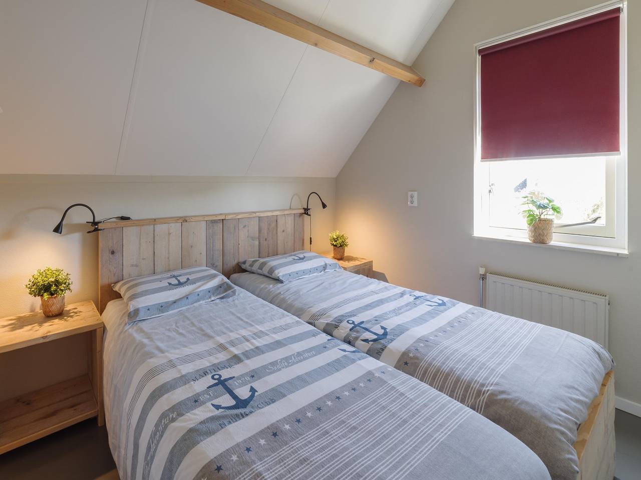 Ferienhaus in Zeeland mit großem Garten in Niederländische Nordsee