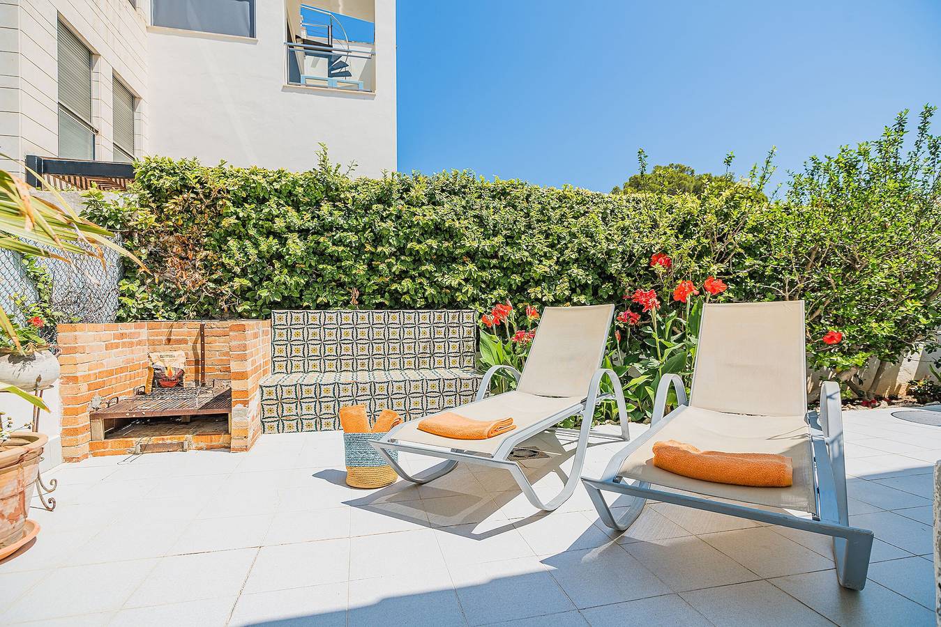 In perfekter Lage zum Strand und zur Stadt - Villa Hibiscus in Port de Pollença, Pollença