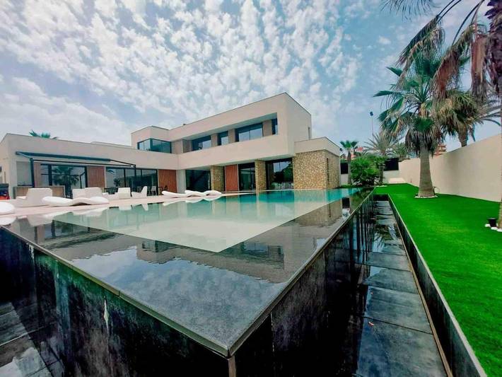 Location de vacances pour 12 personnes, avec jardin et vue ainsi que bassin pour enfant et piscine, animaux acceptés dans La Manga del Mar Menor - 3