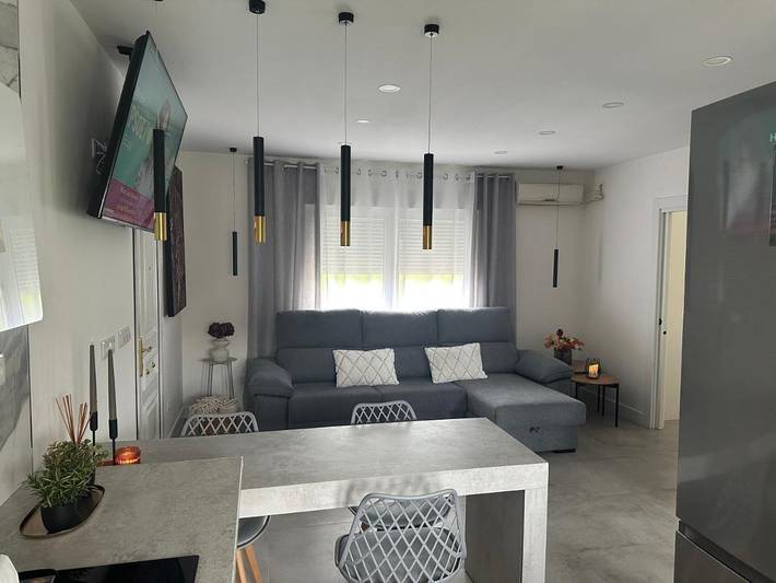 Apartamento para 5 personas, con vistas y terraza en Torrelavega