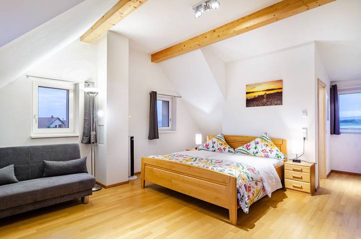 Ferienwohnung für 3 Personen, mit Garten und Seeblick in Reichenau