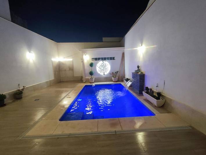 Apartamento para 2 personas, con Balcón y Terraza además de Piscina y Vistas en Tomelloso