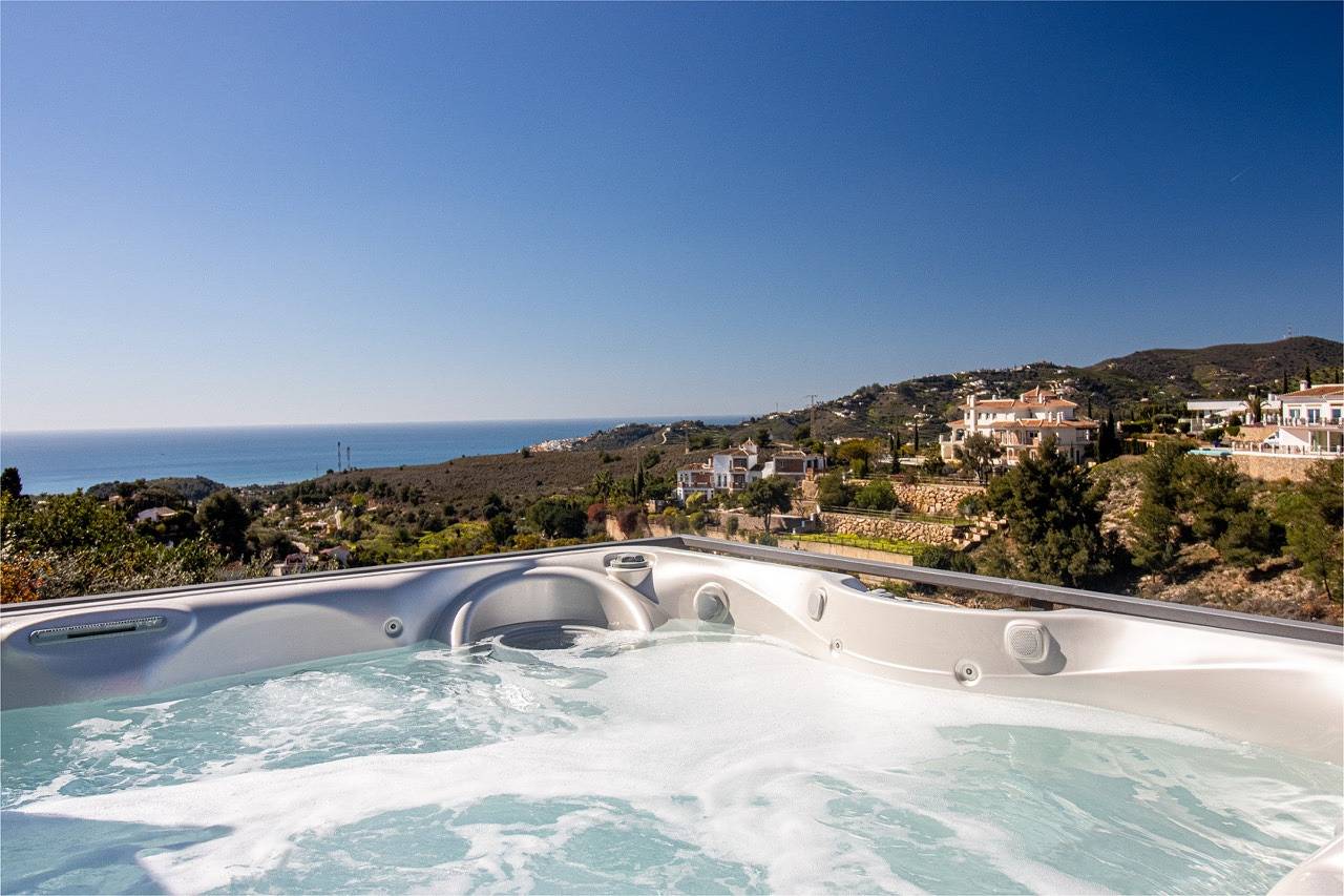 Villa larwik frigiliana in Frigiliana Road, Frigiliana