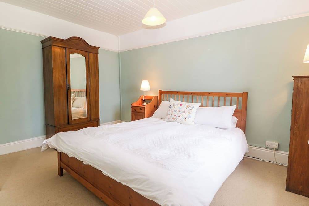 Rhianfa, pet friendly, country holiday cottage in Aberdaron in Aberdaron, Gwynedd
