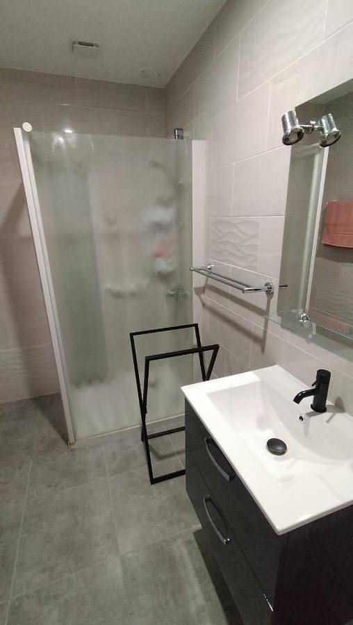 Location de vacances pour 6 personnes, avec terrasse à Les Trois-Moutiers - 4