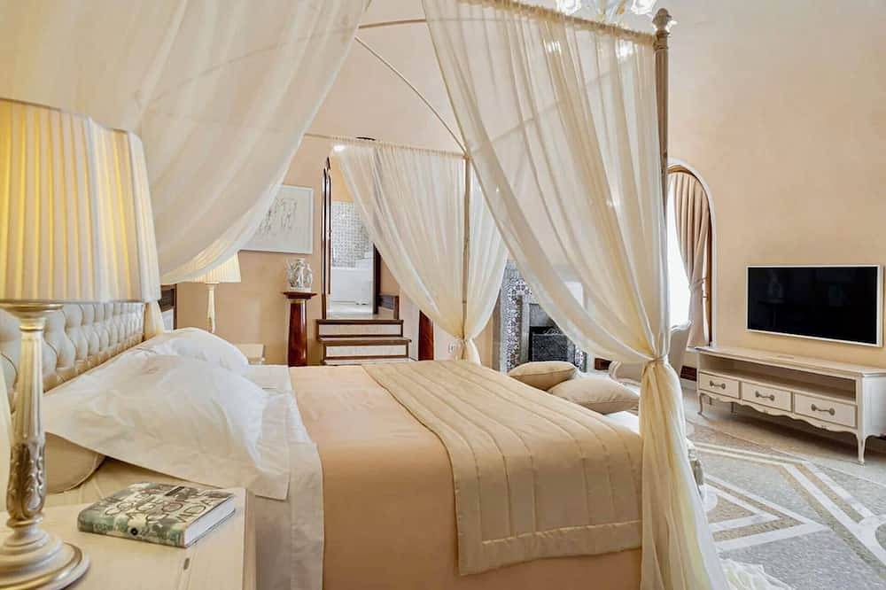 Ravello Retreat - Six Bedroom Villa, Sleeps 12 in Ravello, Costa Amalfitana