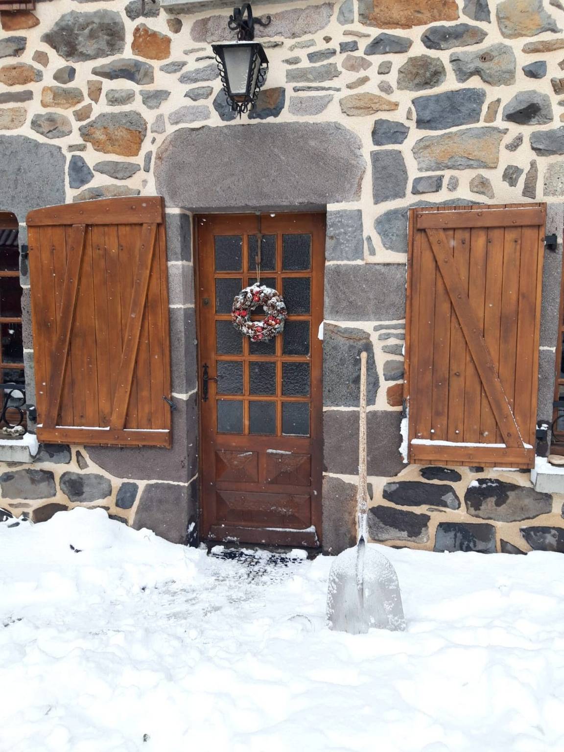 Gîte 'Chez Marie-Louise' avec terrasse privée et jardin commun in Valuéjols, Parc naturel régional des Volcans d'Auvergne