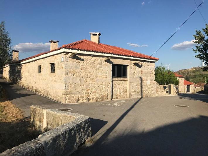 Location de vacances pour 4 personnes, avec vue ainsi que piscine et jardin dans Vila Pouca de Aguiar - 4