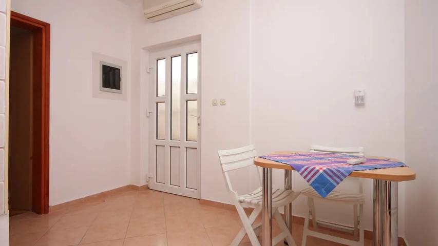 Ferienwohnung für 4 Personen, mit Terrasse in Sveti Petar na Moru - 2