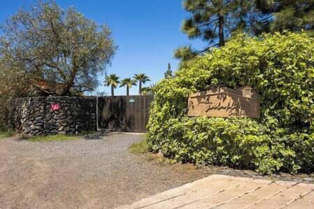 Entire apartment, Finca Vilaflor - The loft in Vilaflor, South Tenerife