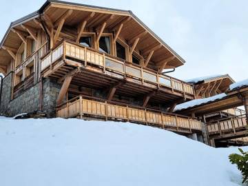 Chalet pour 14 personnes, avec sauna et balcon, animaux acceptés à Les Gets
