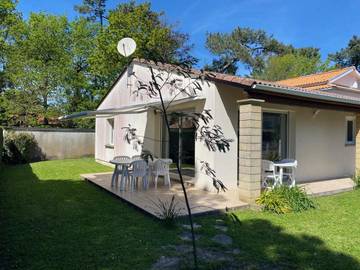 Gîte pour 5 personnes, avec jardin et terrasse dans Ronce-les-Bains
