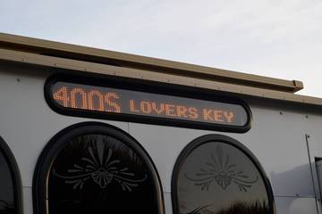 Beach Rental for 4 Guests in Bonita Bay, Barefoot Beach, Picture 1