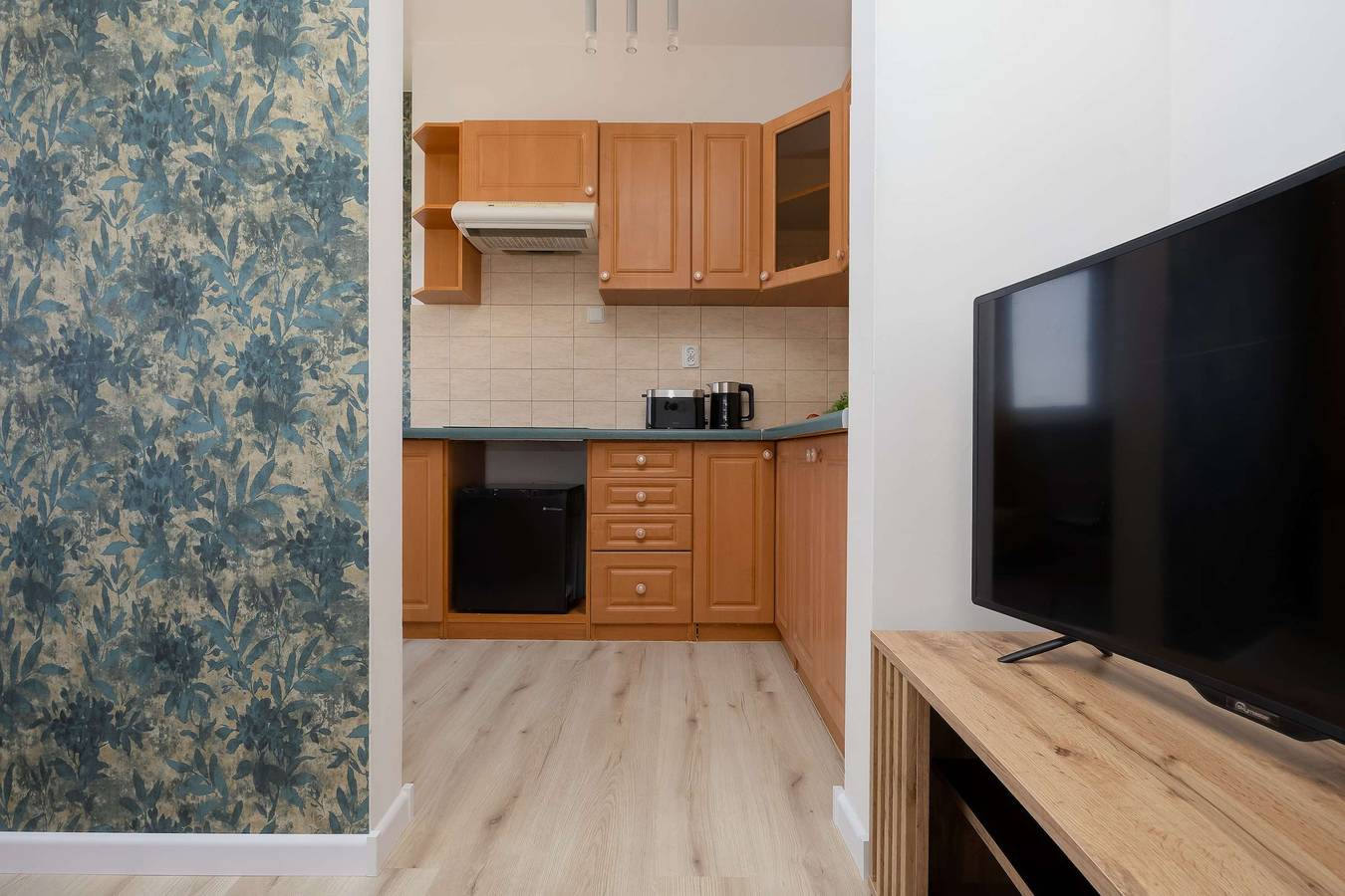 Ganze Wohnung, Compact Apartment Near the Underground  Functional Interior in Bielany, Warschau