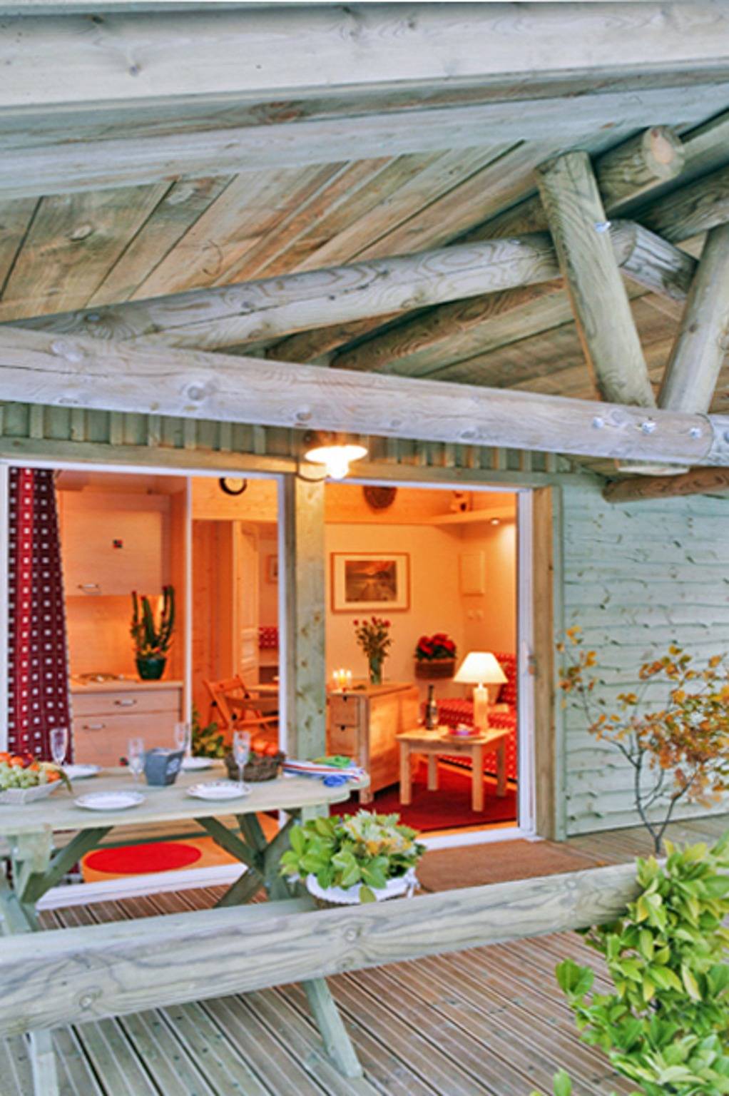 Chalet with Mountain View in Pauilhac + Shared Pool in Pauilhac, Gers