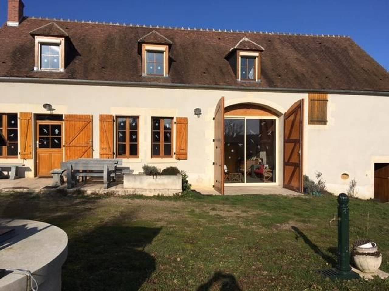 Casa restaurada con jardín, cerca de Loira en bici in Nièvre