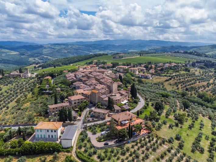 Appartamento per 6 persone, con Balcone e Terrazza nonché Giardino e Panorama a Tavarnelle Val di Pesa