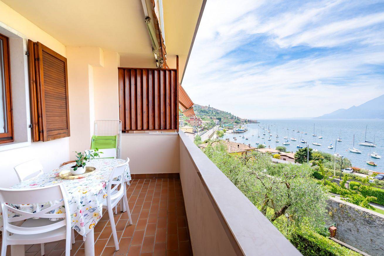 Ganze Wohnung, Ferienwohnung für 5 Personen mit Seeblick in Brenzone, Gardasee-Berge