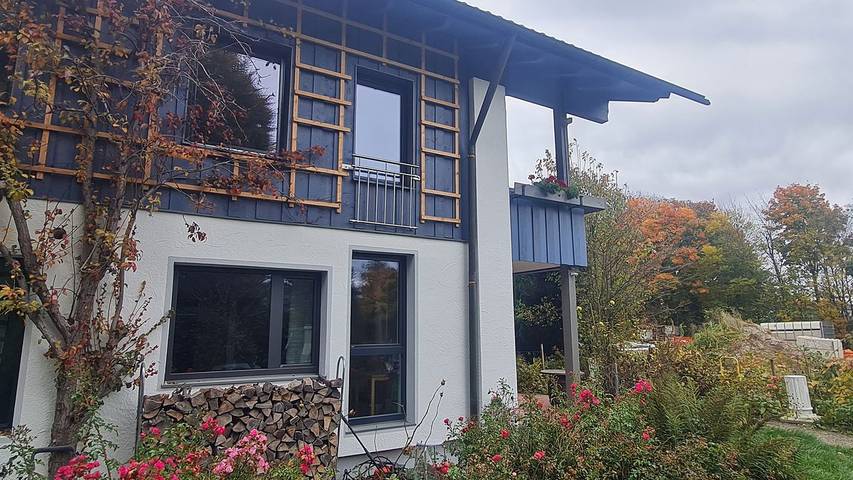 Ferienwohnung für 2 Personen, mit Terrasse und Garten, kinderfreundlich in Rosenheim