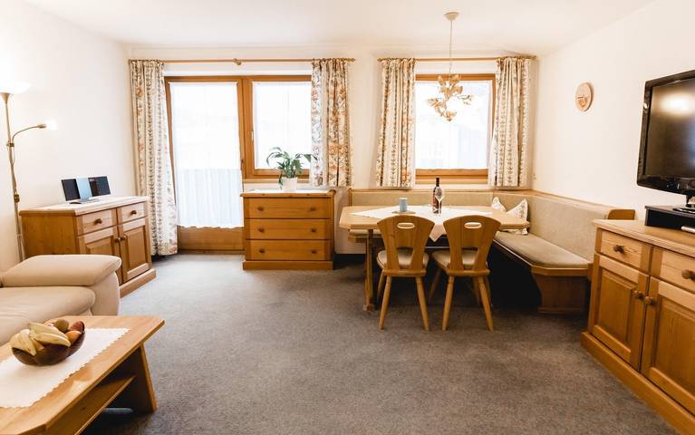 Geheel vakantieappartement, App/3 slaapkamers/douche, bad, wc in Ellmau, Kaisergebirge