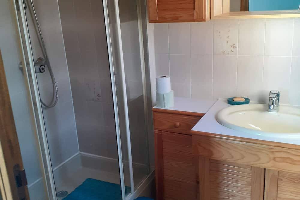 Maison de Campagne Rénovée à Proximité de Notre Exploitation in Pontpierre, Bolchen