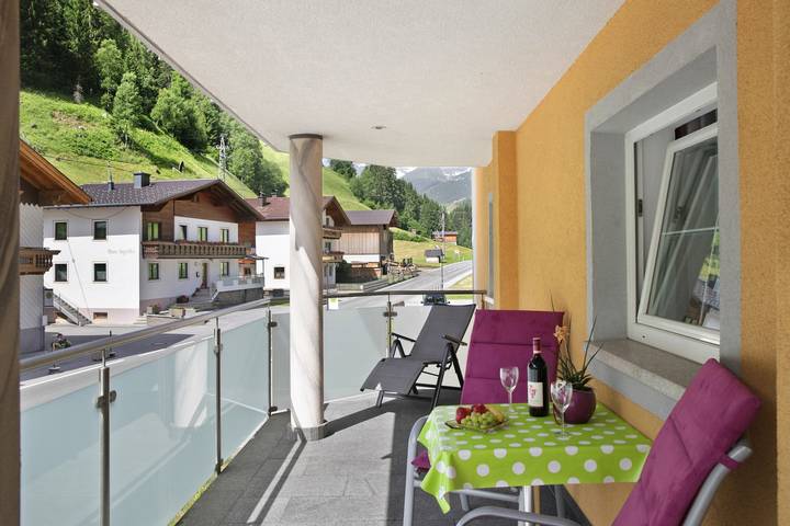 Ferienwohnung für 4 Personen, mit Balkon in See