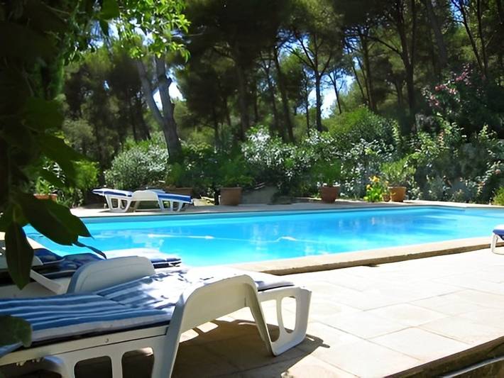Chambre d’hôte pour 2 personnes, avec jardin et piscine sur la Côte d'Azur - 2