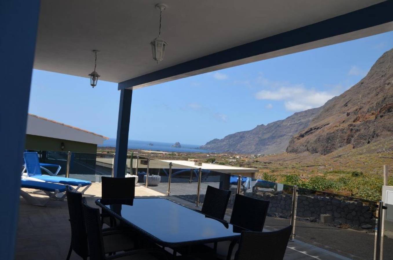 Casa vacacional 'Casa Mar Azul' con vistas al mar, terraza privada y Wi-Fi in Frontera pueblo (El Hierro), Frontera 