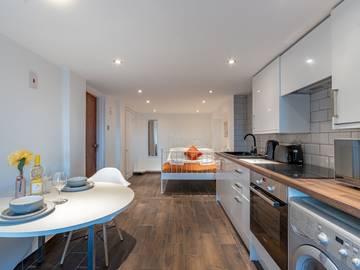 Glamping for 4 People in Basildon, Essex, Photo 2