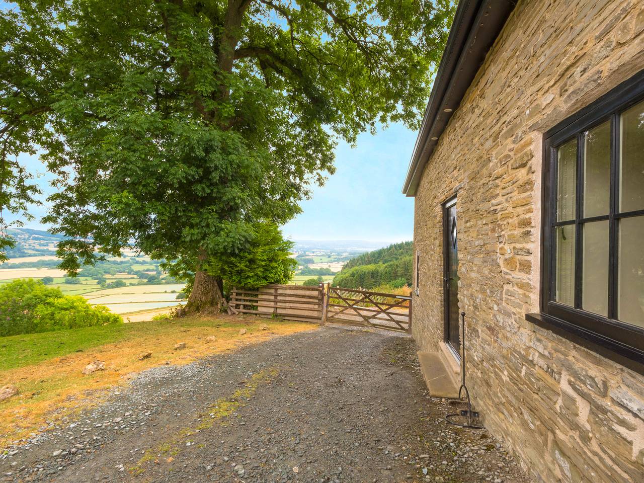 Bishop's Castle Barn in Shropshire Hills