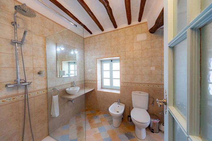 Traditional Spanish casa in the heart of town. in Órgiva, Alpujarras