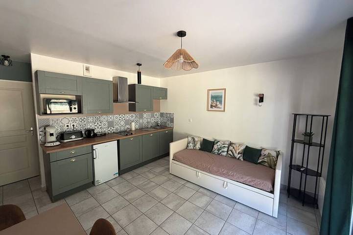 Gîte pour 6 personnes, avec Terrasse et Jardin à Chaveignes
