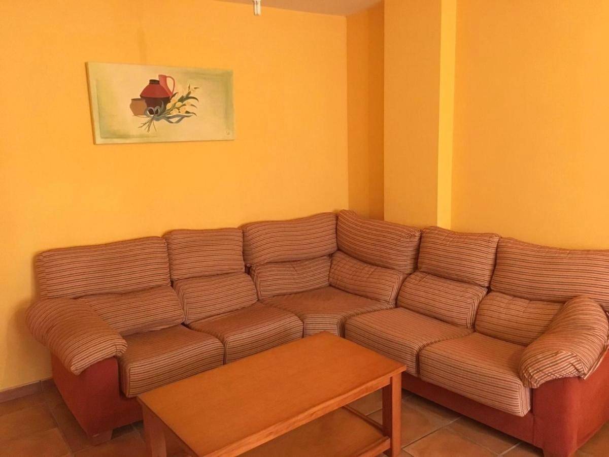 Three-Bedroom House in Casas del Monte, Provincia de Cáceres