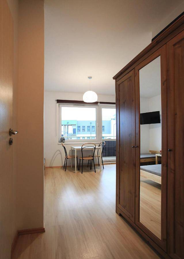 Apartament wakacyjny dla 4 osób, z balkon w Chełm