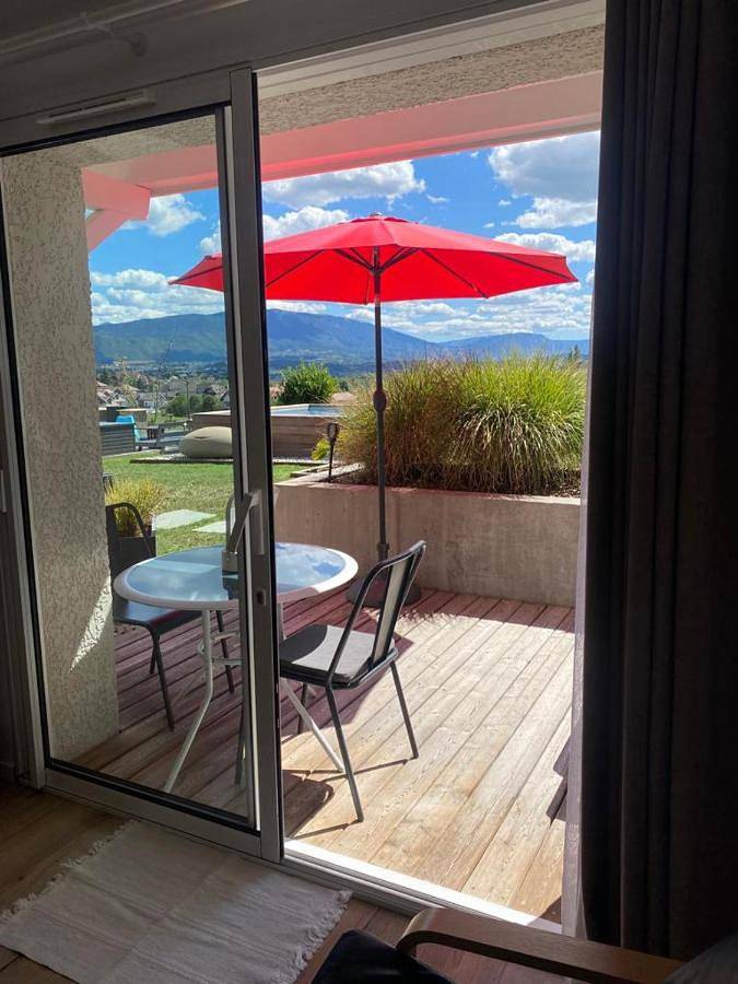 Chambre d’hôte pour 2 personnes, avec Terrasse ainsi que Jardin et Vue