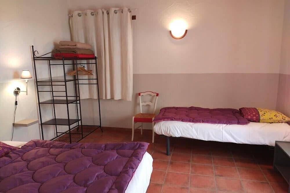 Grand gite pour 15 à 20 personnes, piscine, centre de la France en Bourgogne in Céron, Région de Charolles
