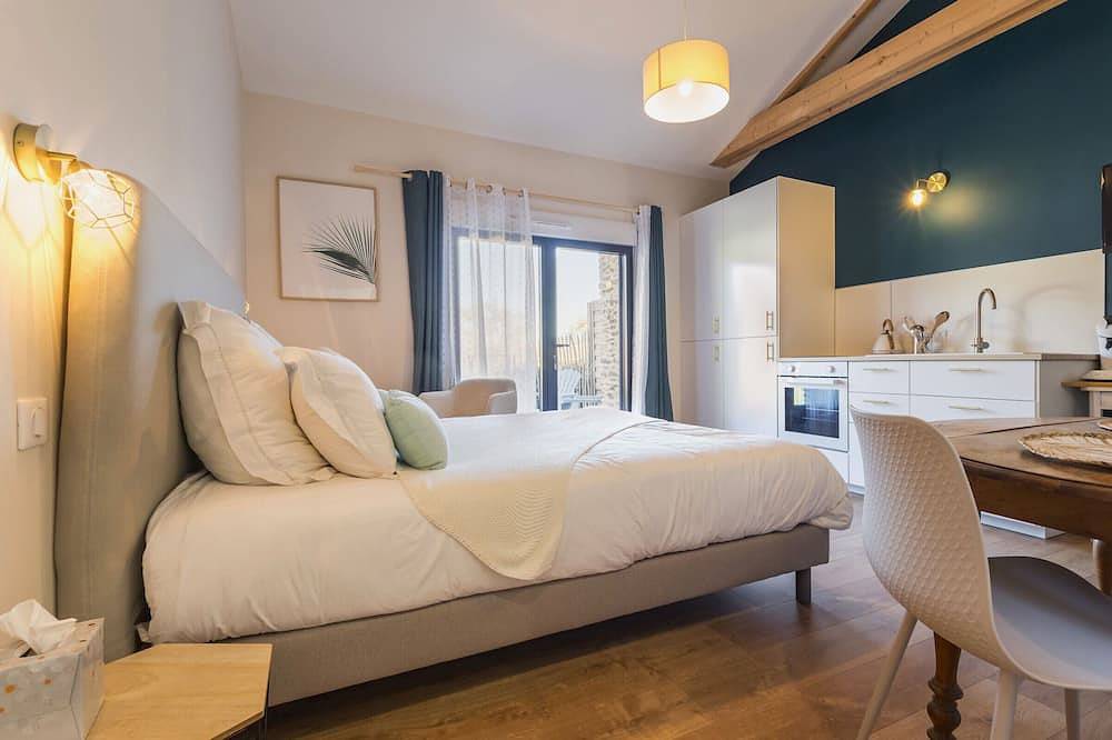 Estudio Jungle con terraza y piscina climatizada cerca de Nantes in Planète Sauvage, Port-Saint-Père