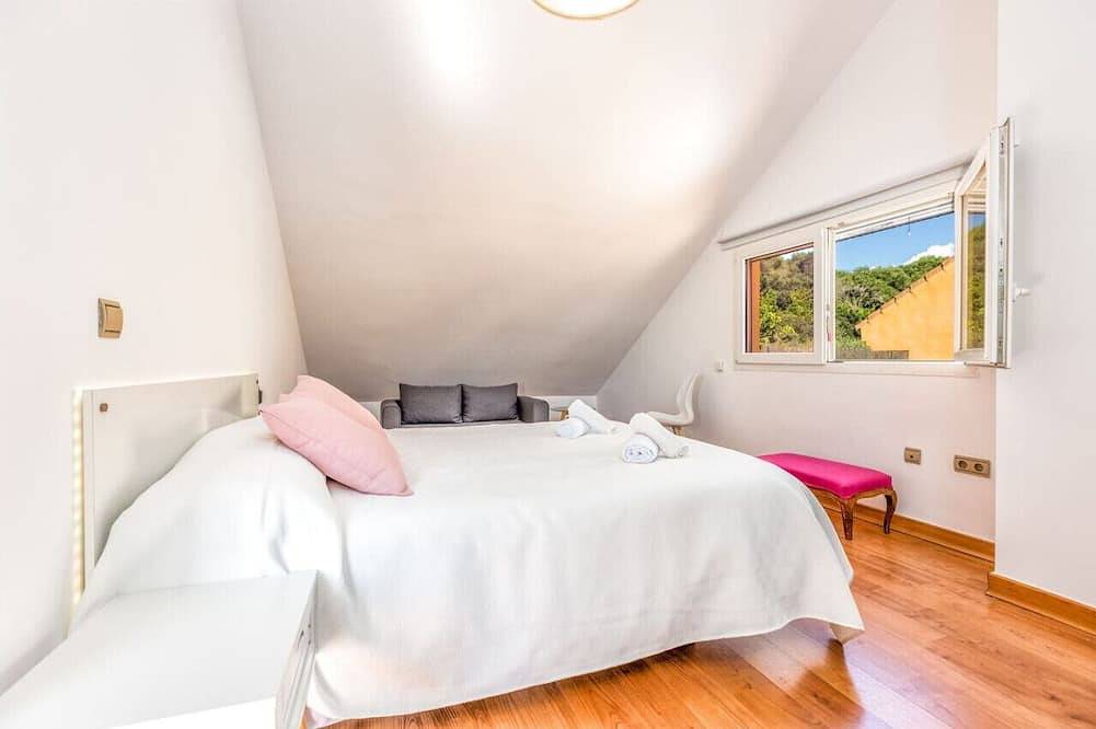 Fancy House Near Cádiz Pool Free Parking & Bbq in Pueblo Nuevo, San Roque