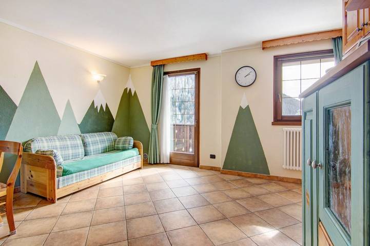 Hotel Apartamento "Residence Larice Bianco N2" com terraço partilhado e acesso Wi-Fi in Fraciscio, Campodolcino