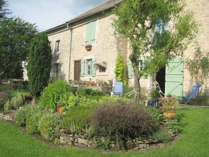 Chambre d’hôte pour 2 personnes, avec terrasse ainsi que jardin et sauna à Clinchamp