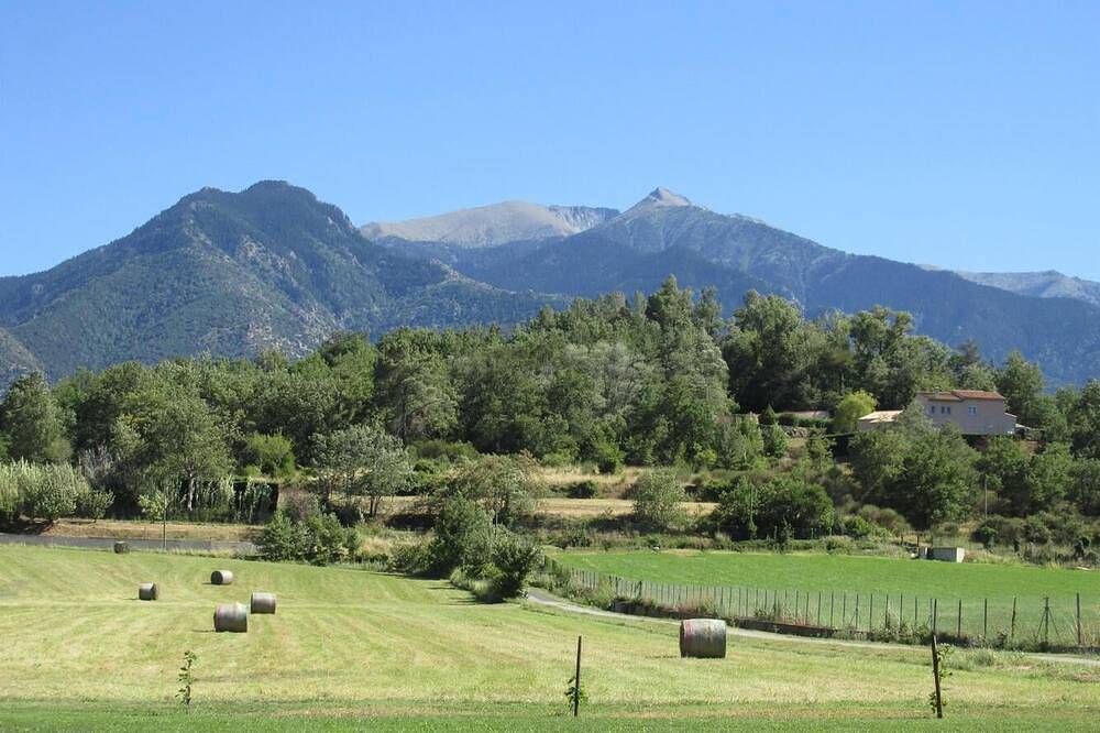 Maison de campagne labélisée, vue sur le Mont Canigó, 8 personnes in Prades, Région de Prades