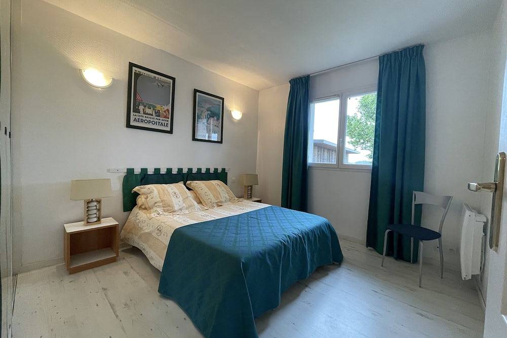 Entire apartment, Appt 50m² with pool 1ere Ligne Vue Golf Bassussarry in Bassussarry, Bayonne region