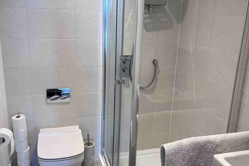 Entire apartment, 2 Bed - Leeward House by Pureserviced in Plymouth, South West England