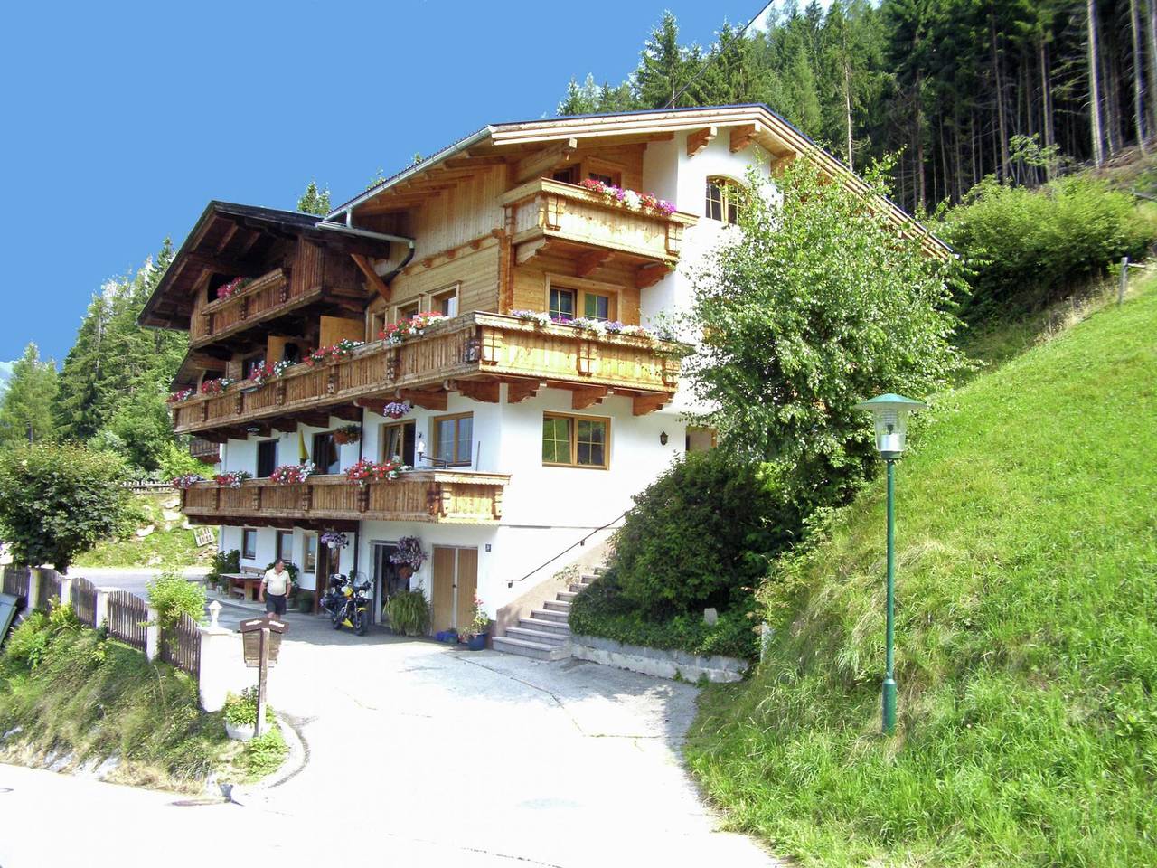 Ganze Wohnung, Scenic Apartment in Zell am Ziller-Gerlosberg with Garden in Gerlosberg, Bezirk Schwaz