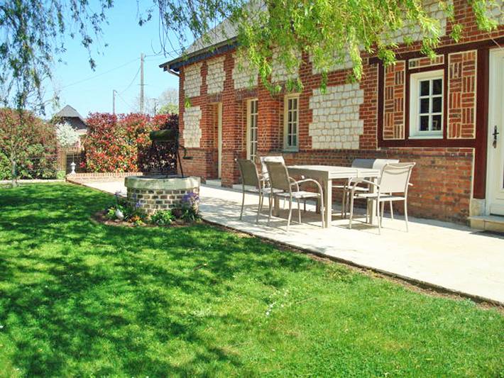 Gîte pour 6 personnes, avec Terrasse ainsi que Jardin et Vue