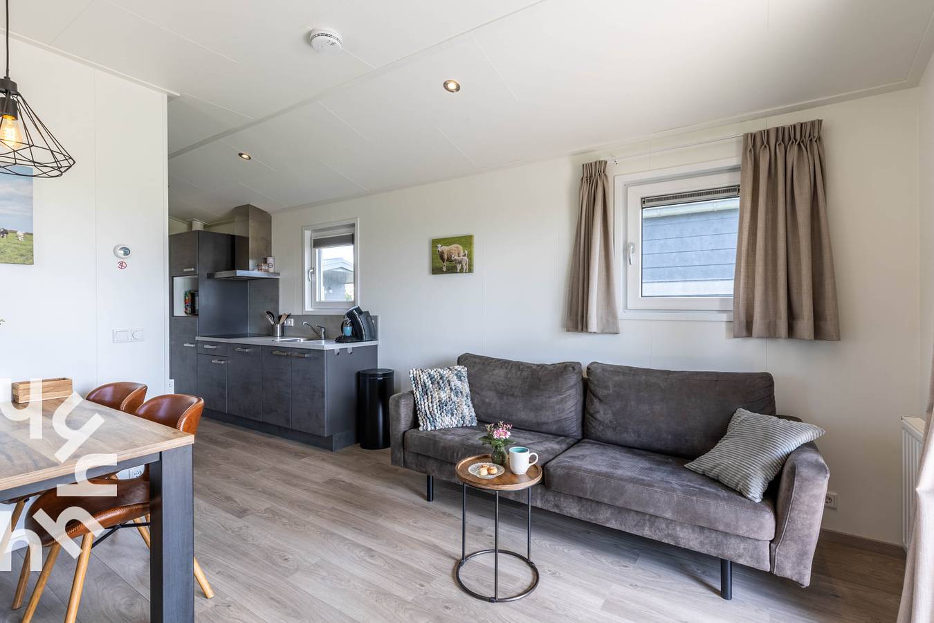Beautiful rural 4-person chalet on the Vecht in Weesp, Groene Hart