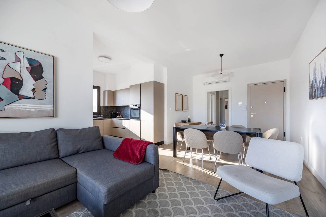 Apartamento entero, 101 Piliou con vista a la ciudad y piscina compartida en la azotea in Limasol, Chipre Sur